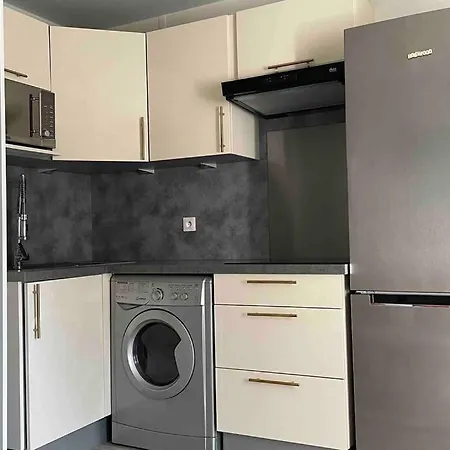 Petit 2p 10min Apartment *